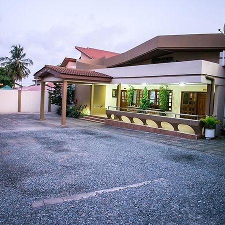 Golden Crest Lodge Bawaleshi 外观 照片