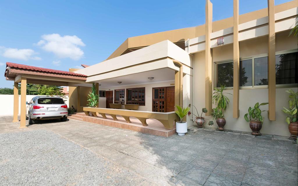 Golden Crest Lodge Bawaleshi 外观 照片