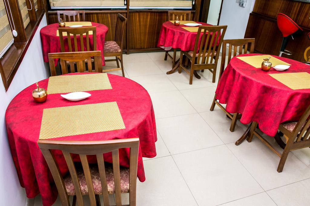 Golden Crest Lodge Bawaleshi 外观 照片